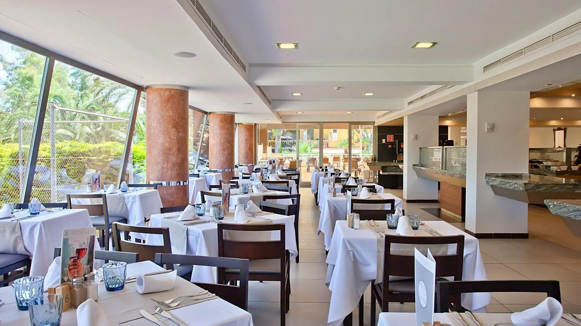**** Hotel Fergus Bermudas Palmanova Španělsko