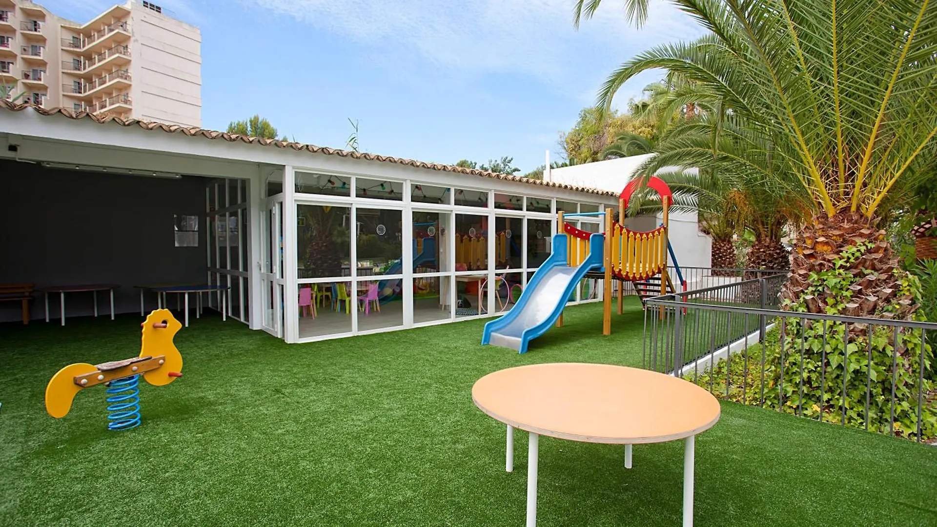 Fergus Bermudas Palmanova Hotel